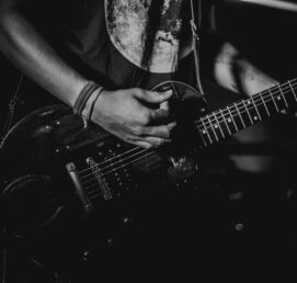 Нова вера, нова библија